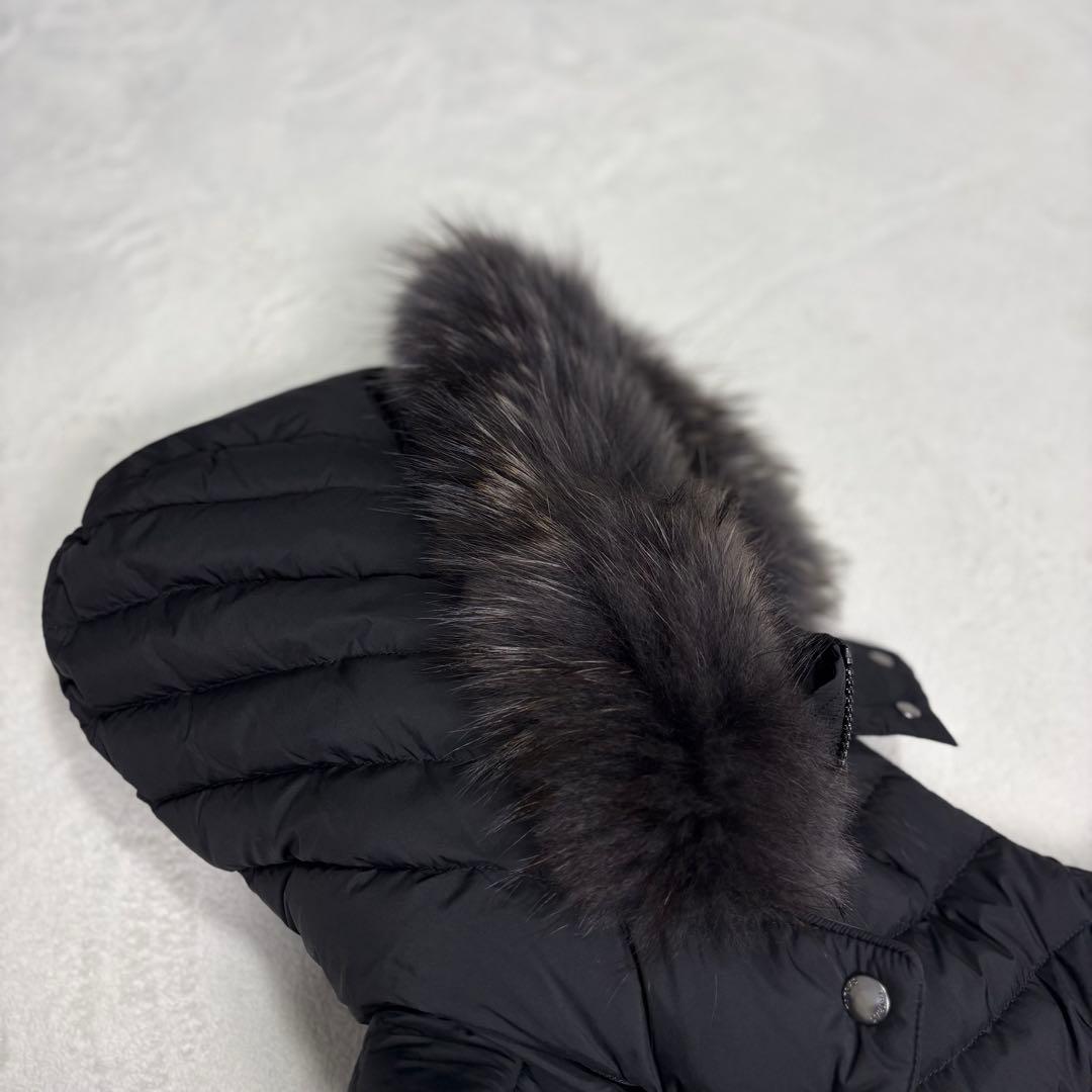 美品　TATRAS ORSIERA オルシエラ 現行モデル ダウンベスト