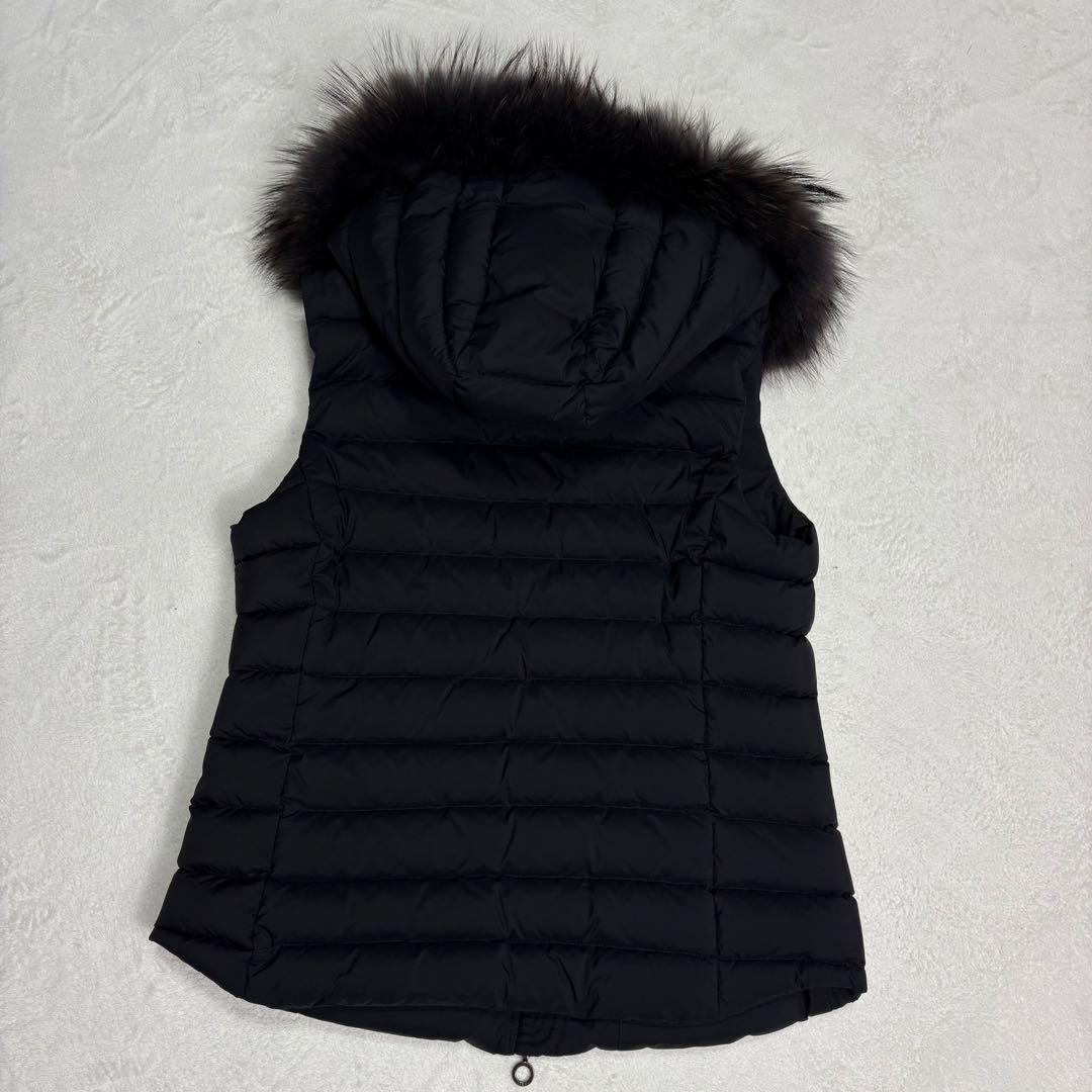 美品　TATRAS ORSIERA オルシエラ 現行モデル ダウンベスト