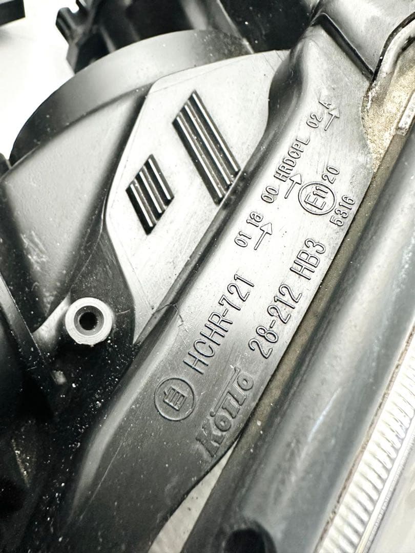 エスティマ ハイブリッド ヘッドライト ヘッドランプ KOITO 28-212