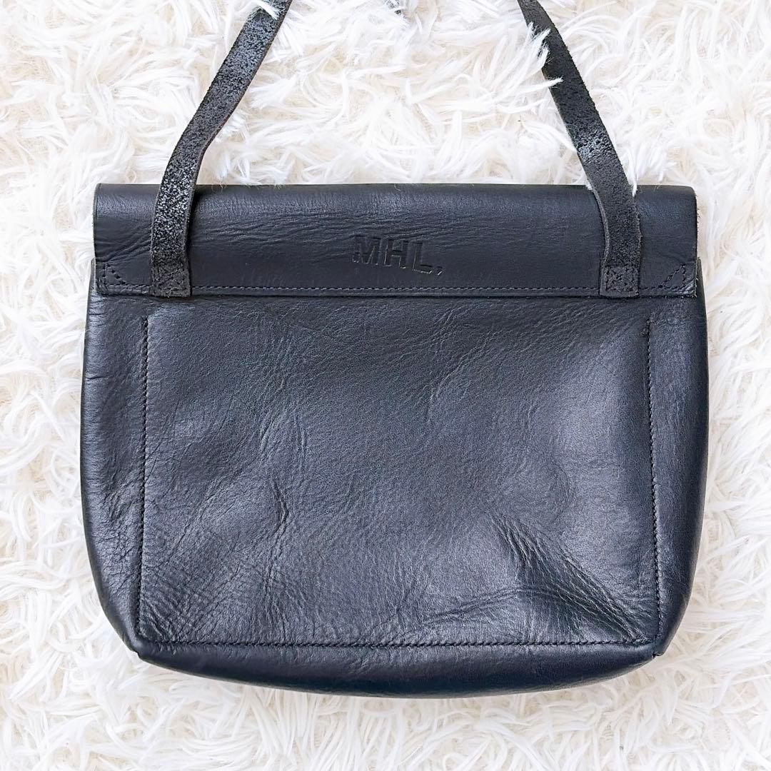 MHL. tough leather shoulder bag ブラック
