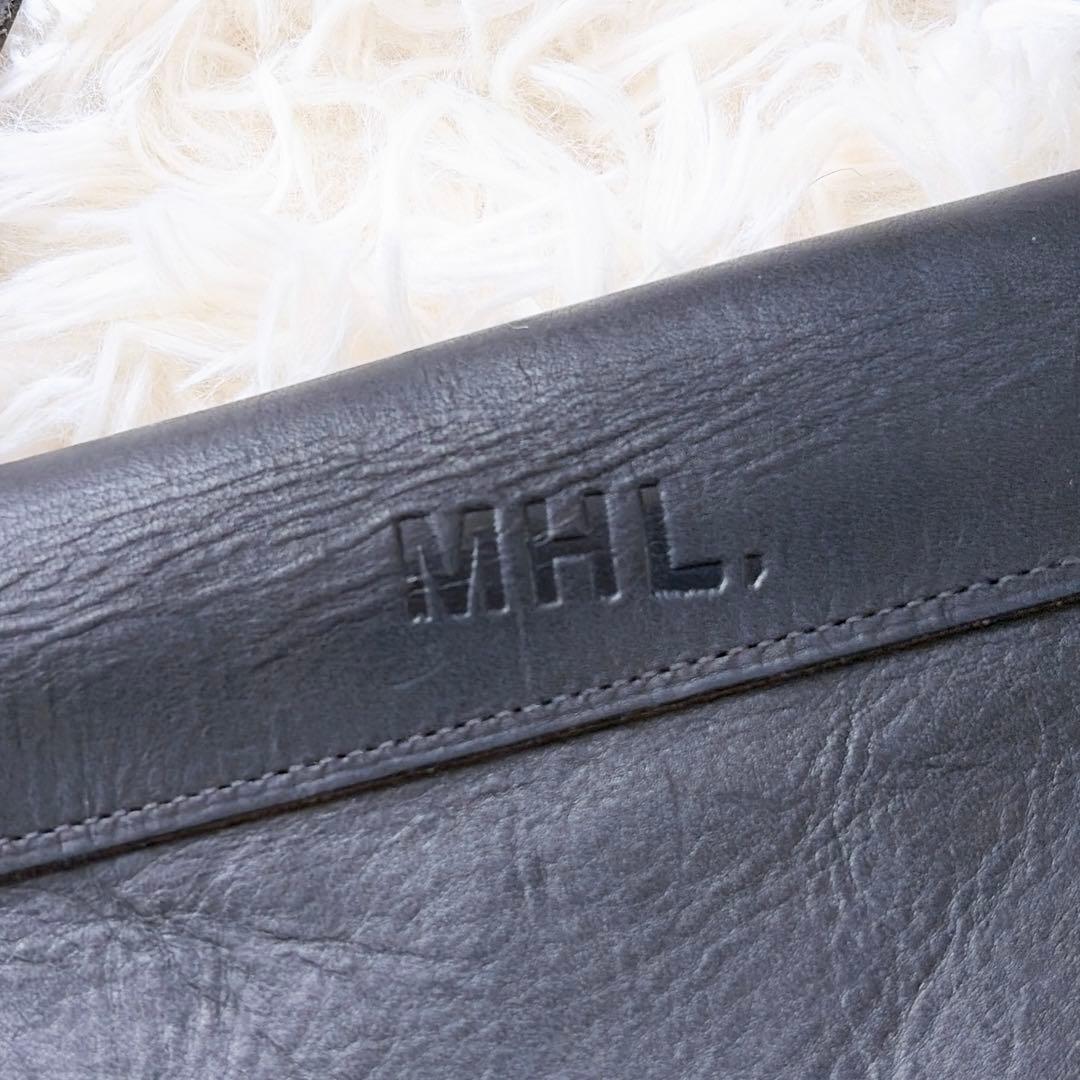 MHL. tough leather shoulder bag ブラック