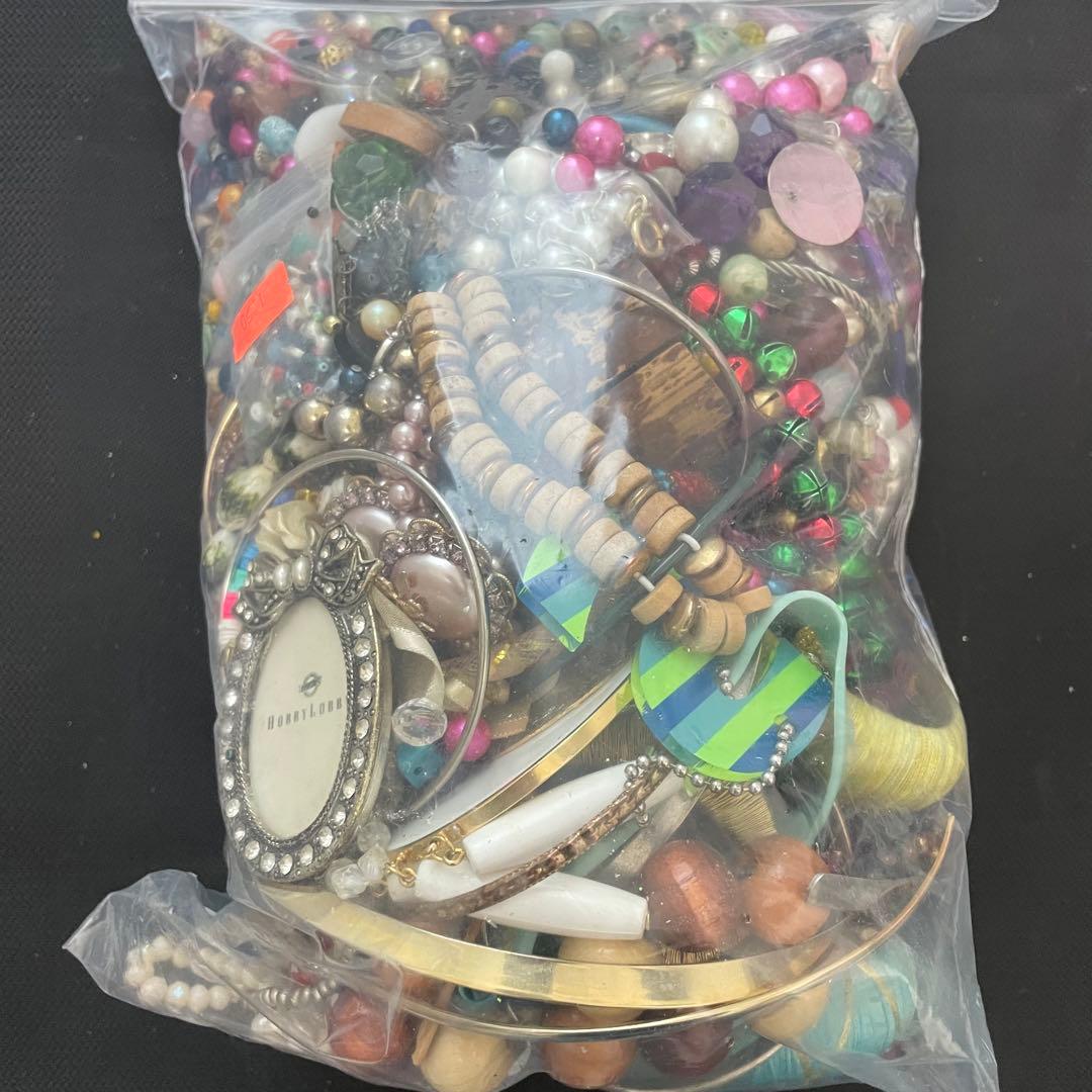 K*ん様 アクセサリー大量まとめ売り 総重量9.7kg イミテ 合成石 天然石