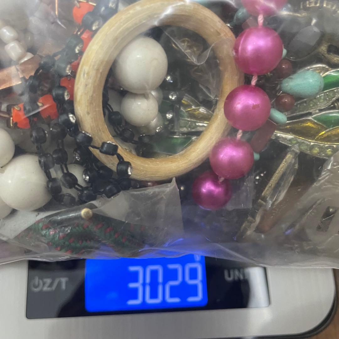 K*ん様 アクセサリー大量まとめ売り 総重量9.7kg イミテ 合成石 天然石