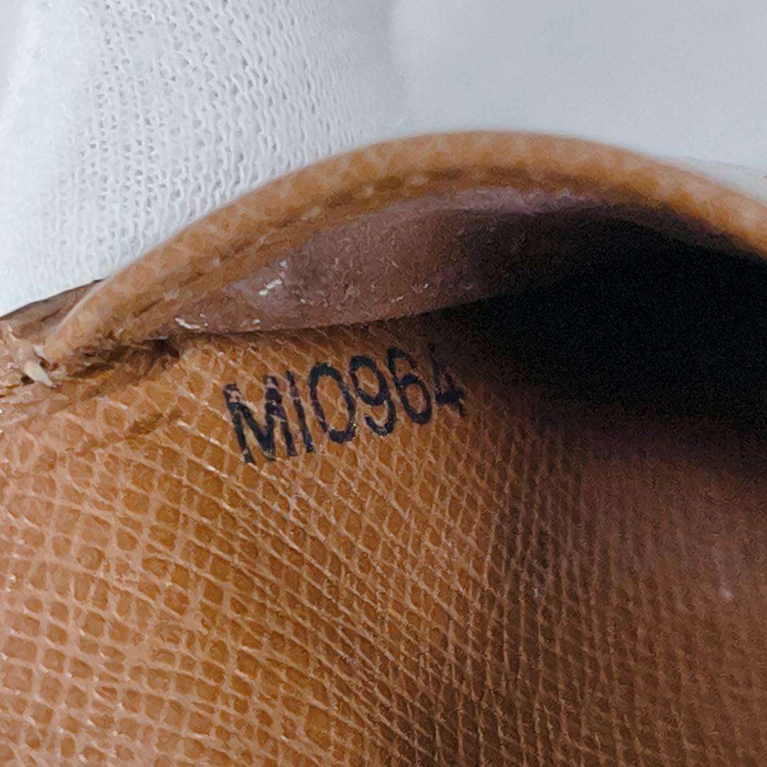 ルイヴィトン　モノグラム　ポルトトレゾール　折り財布　M61202