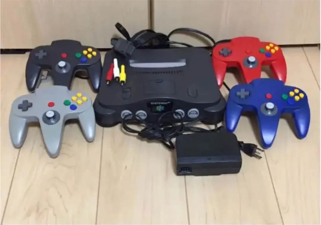 ニンテンドー64 本体＋コントローラー4個