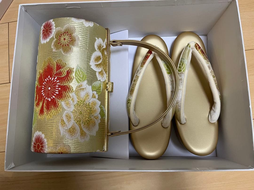 【きものやまと】花柄ゴールドバッグと草履セット