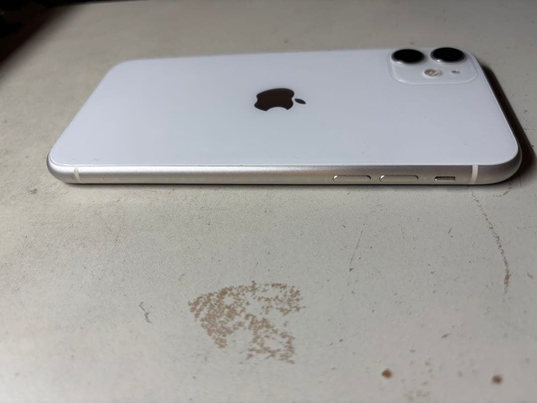 iPhone11 ホワイト 64GB