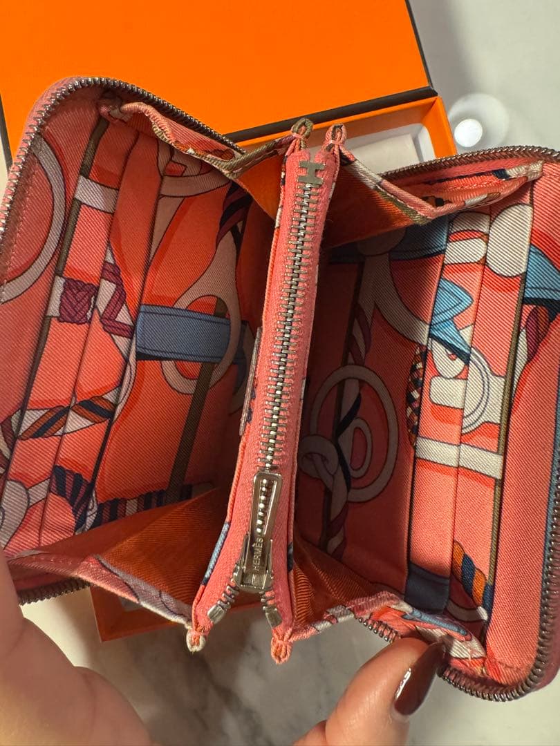 エルメス　アザップ　シルクイン　ミニ財布　ラウンドファスナー 財布