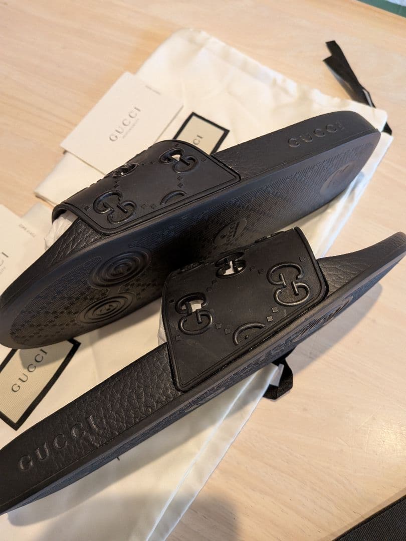 GUCCI ブラック スライドサンダル