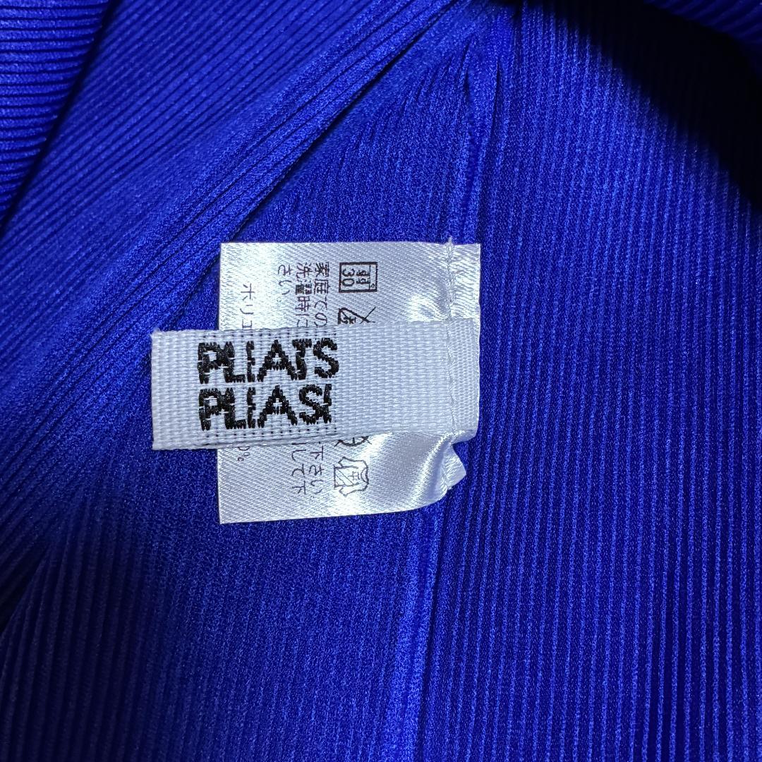 【美品】ISSEI　MIYAKE　プリーツプリーズ　タートルネック　半袖シャツ