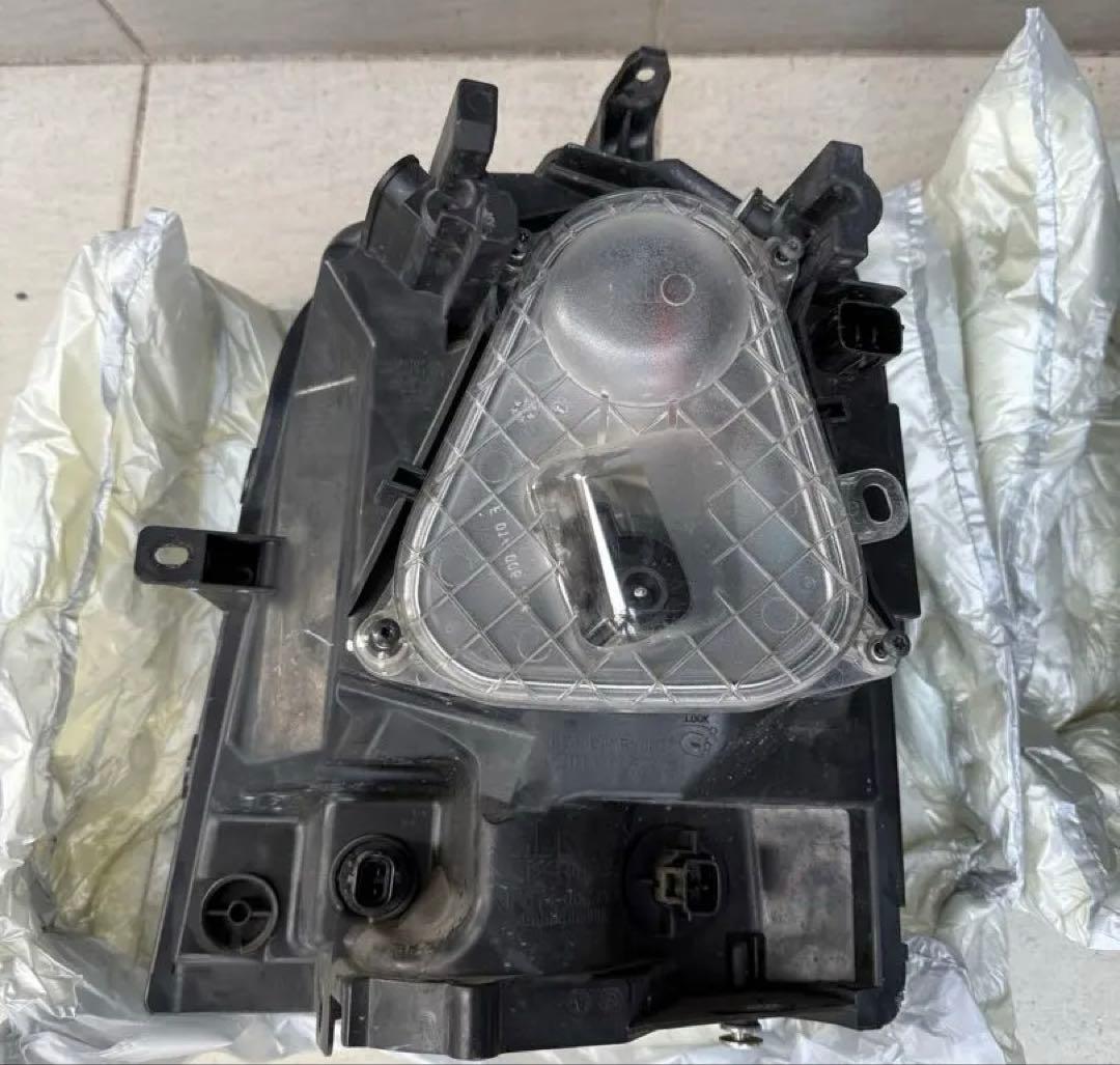 美品　64エブリイ系後期　ヘッドライト 2個セット