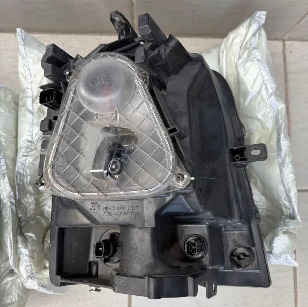 美品　64エブリイ系後期　ヘッドライト 2個セット