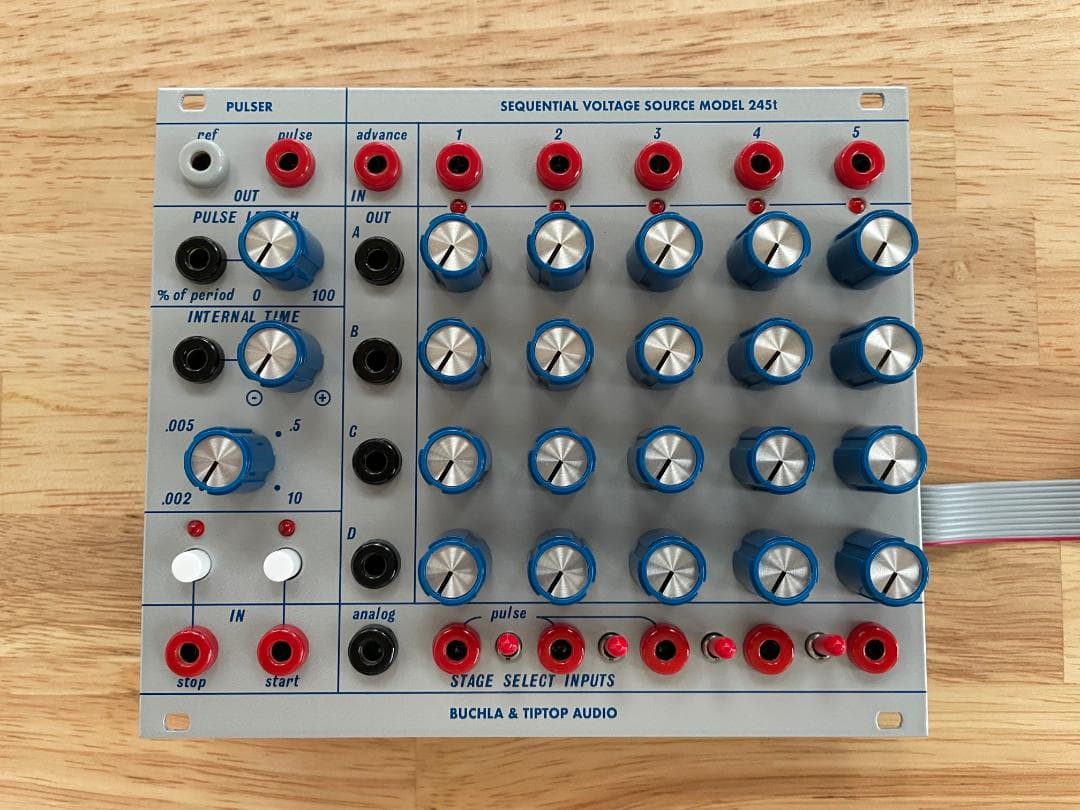 Buchla & Tiptop Audio 245t シーケンサー