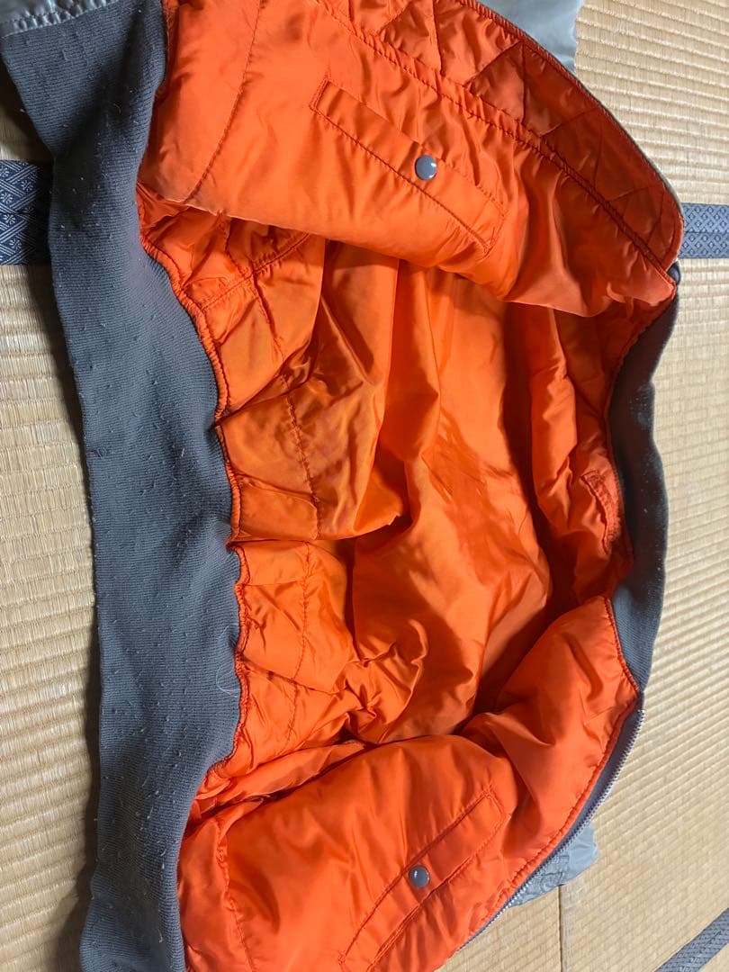 ALPHA社製　MA-1フライトジャケット　LARGEサイズ　黄ばみ、ほつれ有り