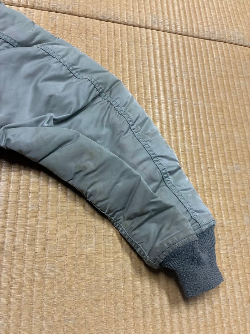 ALPHA社製　MA-1フライトジャケット　LARGEサイズ　黄ばみ、ほつれ有り