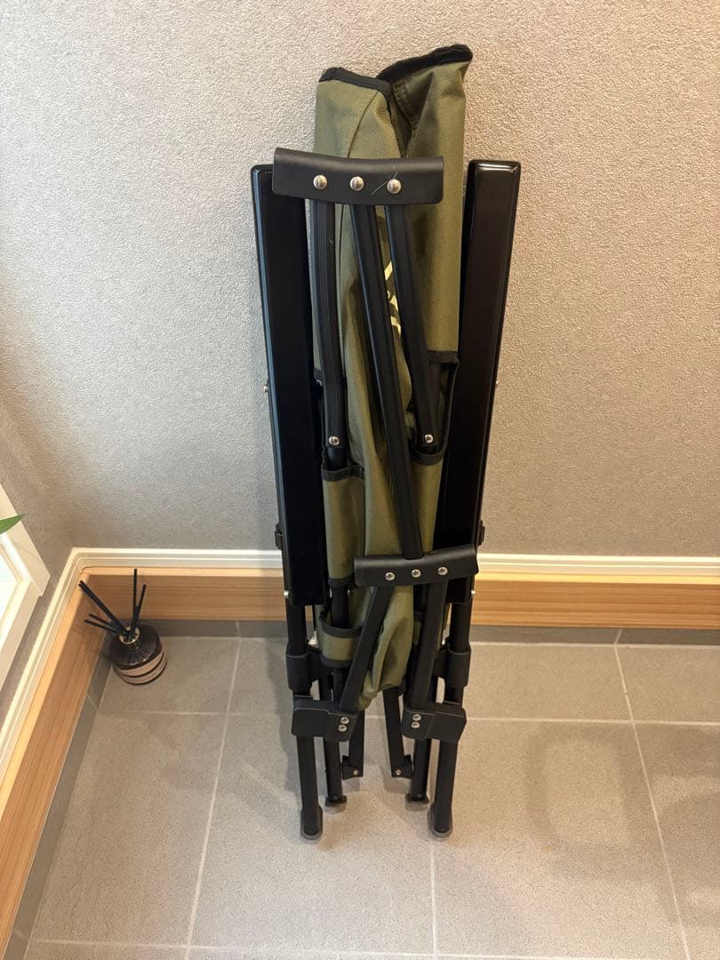 Coleman 折りたたみ　レイチェア オリーブと ウォータージャグ 10L