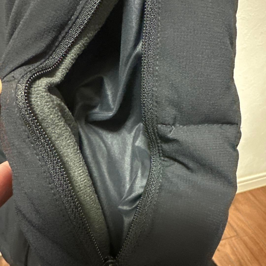 160 モンベル　ブラック ダウンジャケット フード付き