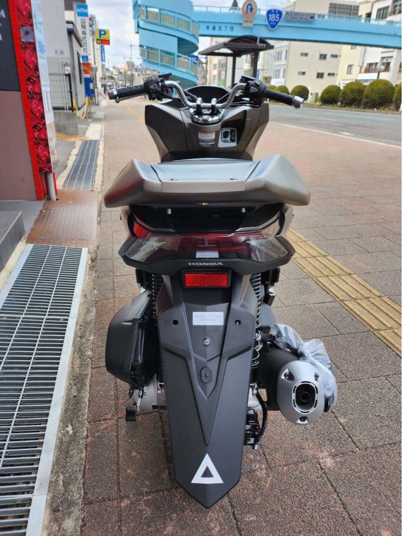 ひろちゅん⭐︎NEWPCX エアロウイング　PCXカスタム