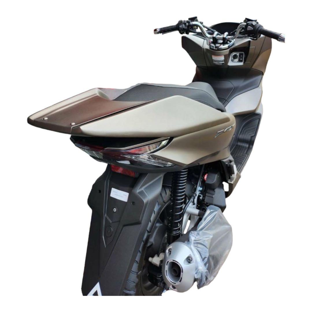 ひろちゅん⭐︎NEWPCX エアロウイング　PCXカスタム