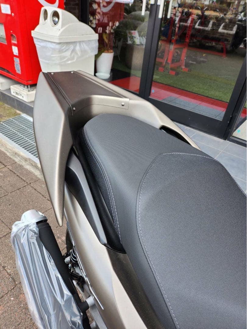 ひろちゅん⭐︎NEWPCX エアロウイング　PCXカスタム