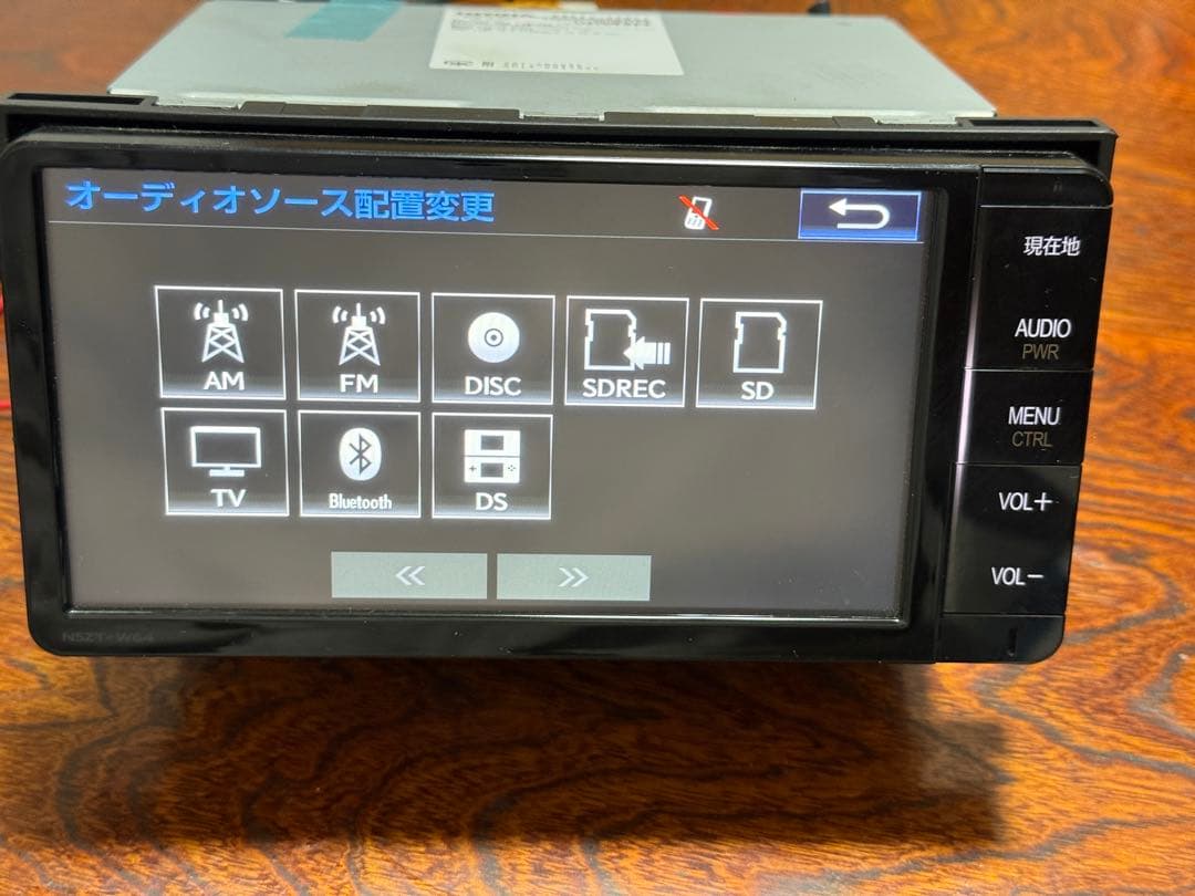 トヨタ純正 SDナビ　NSZT-W64　2017年地図 高精細液晶　アンテナ