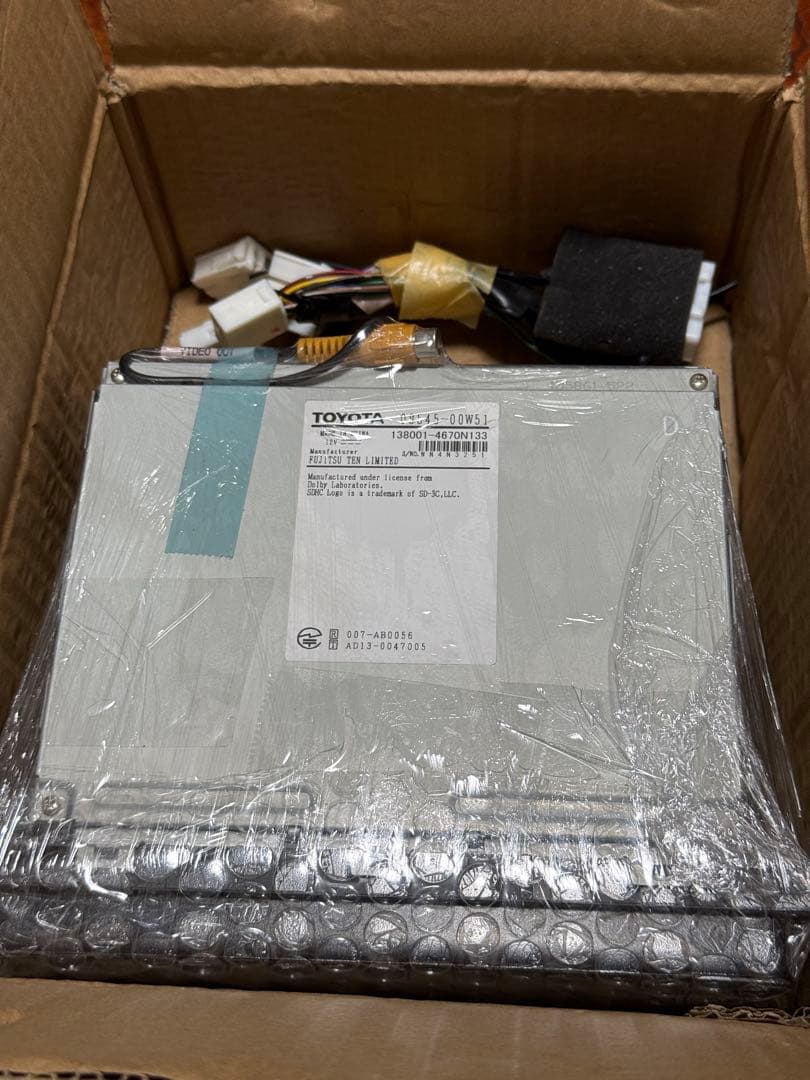 トヨタ純正 SDナビ　NSZT-W64　2017年地図 高精細液晶　アンテナ