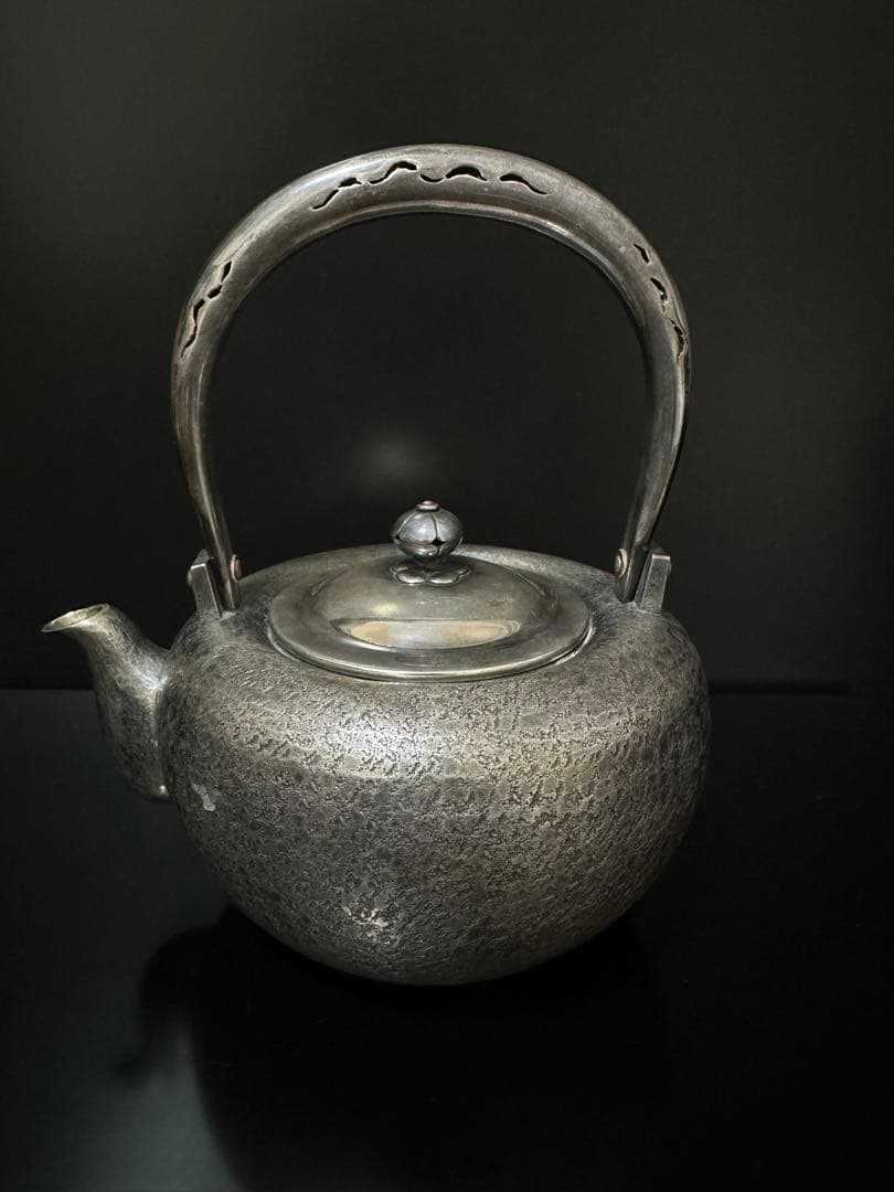 銀瓶　在銘　政晴 純銀　急須　666g 骨董　古美術