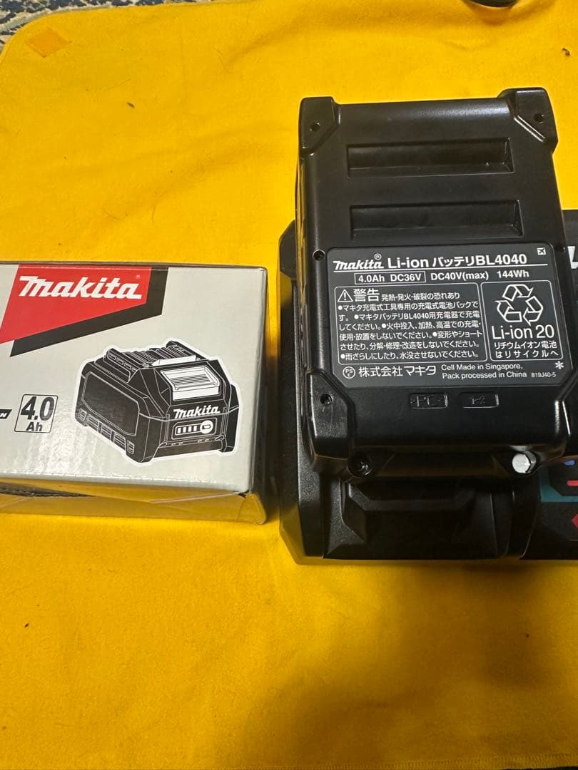 ■マキタ　BL4040　バッテリー　マキタ純正品テストで1〜2回使用