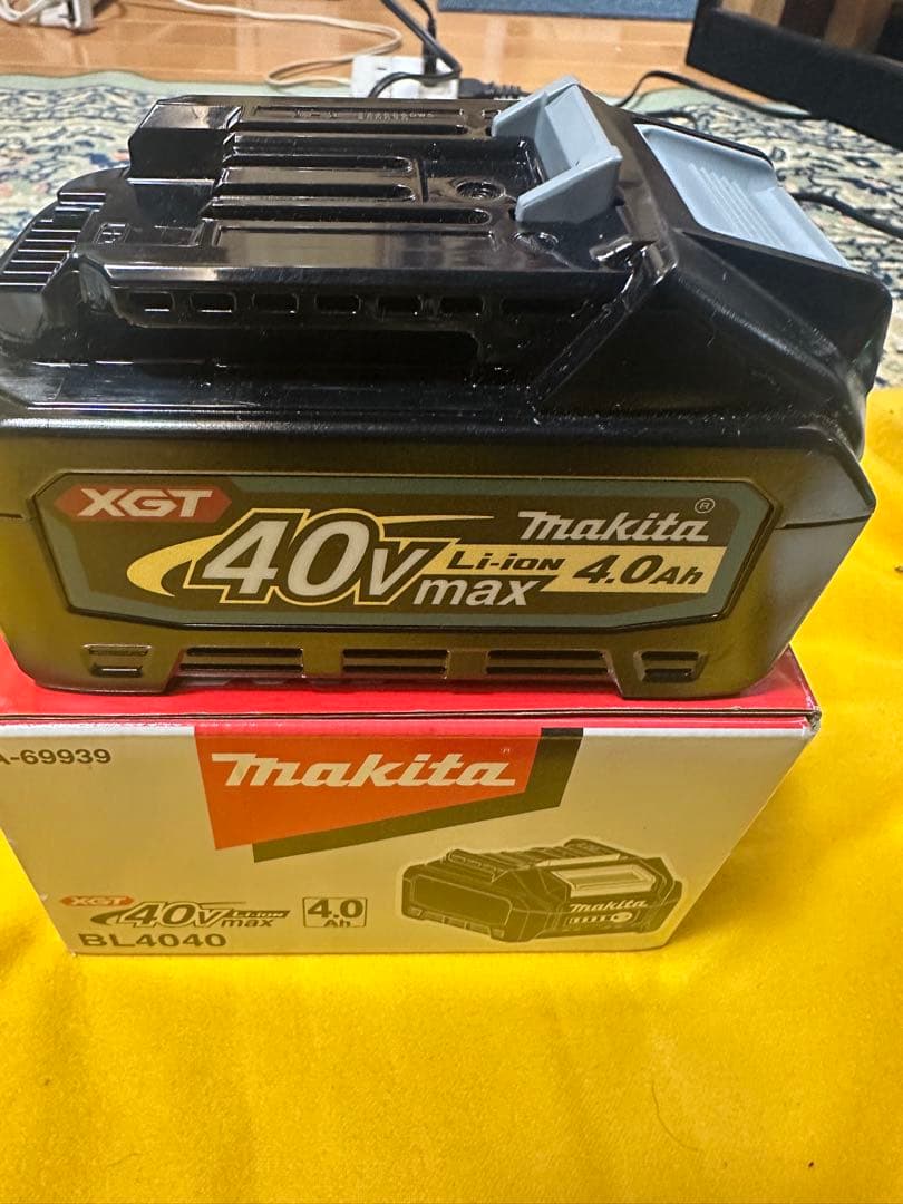 ■マキタ　BL4040　バッテリー　マキタ純正品テストで1〜2回使用