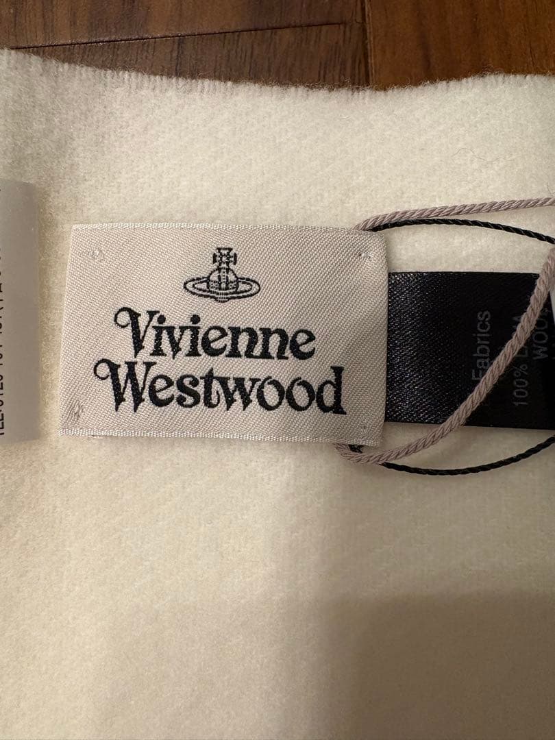 【タグ付新品未使用】Vivienne Westwood ホワイト マフラー