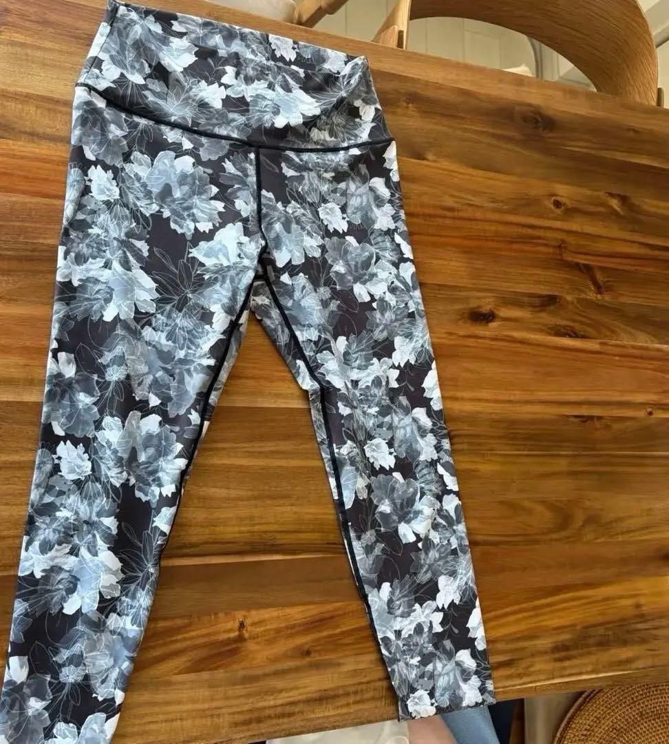 スカーラ　ヨガウェアサイズ上下+ヨガマット２枚(1枚LAVA)