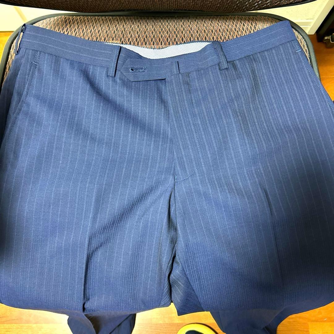 『新品未使用』ネイビー ストライプ スーツ