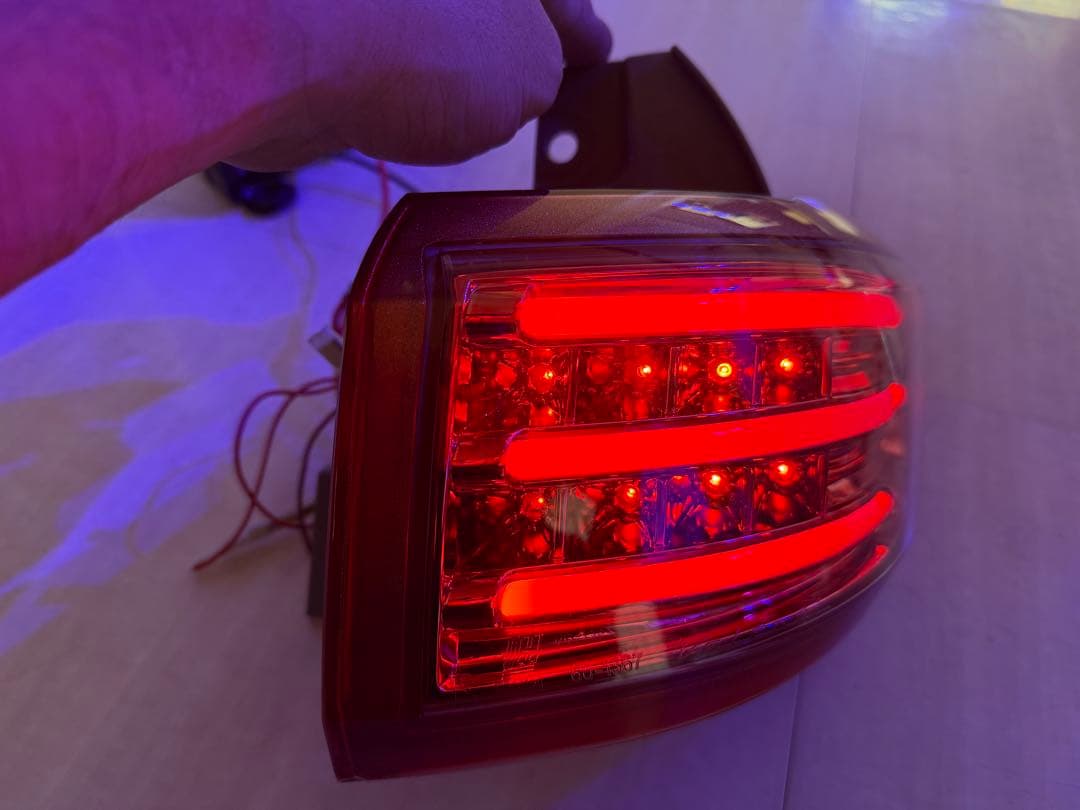 E52 エルグランド　ヴァレンティ　テール　ジャンク品　VALENTI