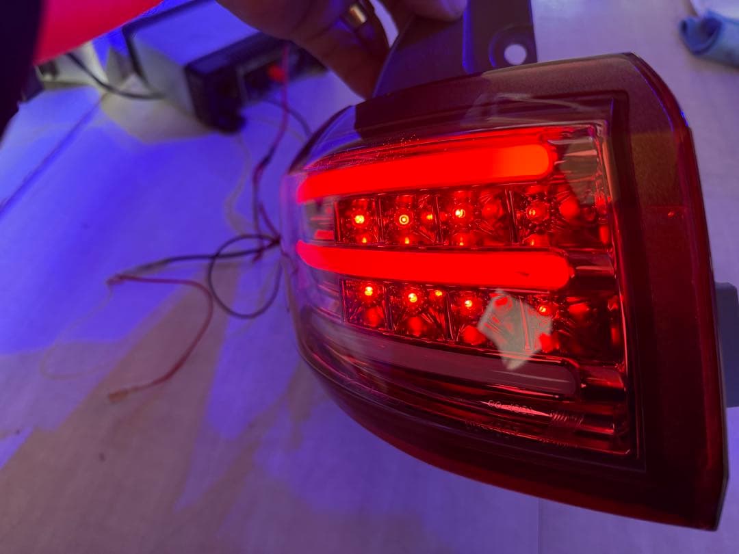 E52 エルグランド　ヴァレンティ　テール　ジャンク品　VALENTI