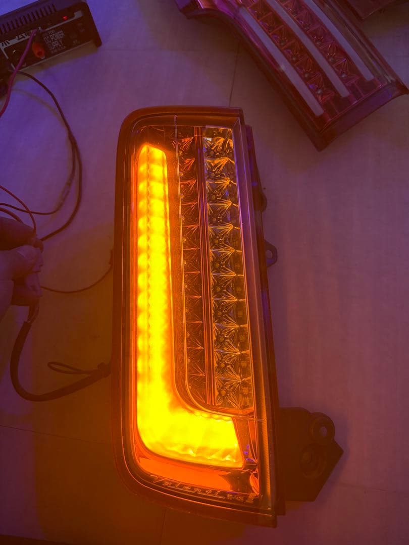 E52 エルグランド　ヴァレンティ　テール　ジャンク品　VALENTI