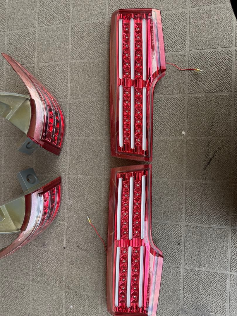 E52 エルグランド　ヴァレンティ　テール　ジャンク品　VALENTI