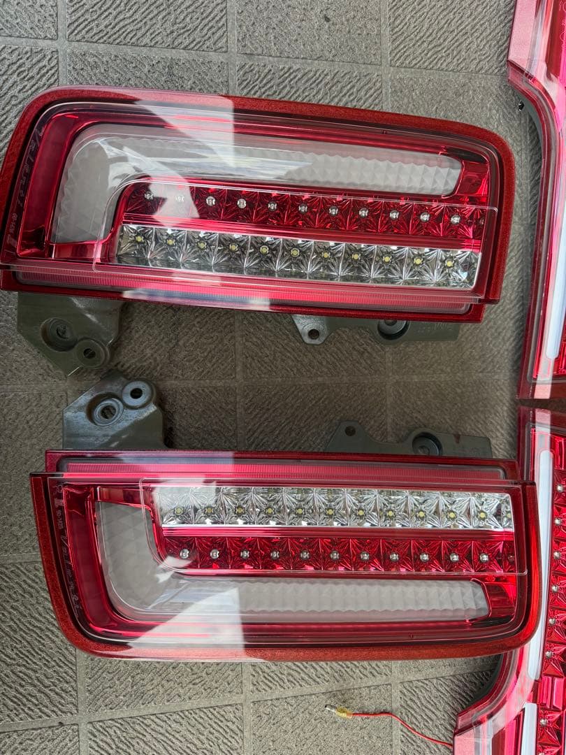 E52 エルグランド　ヴァレンティ　テール　ジャンク品　VALENTI