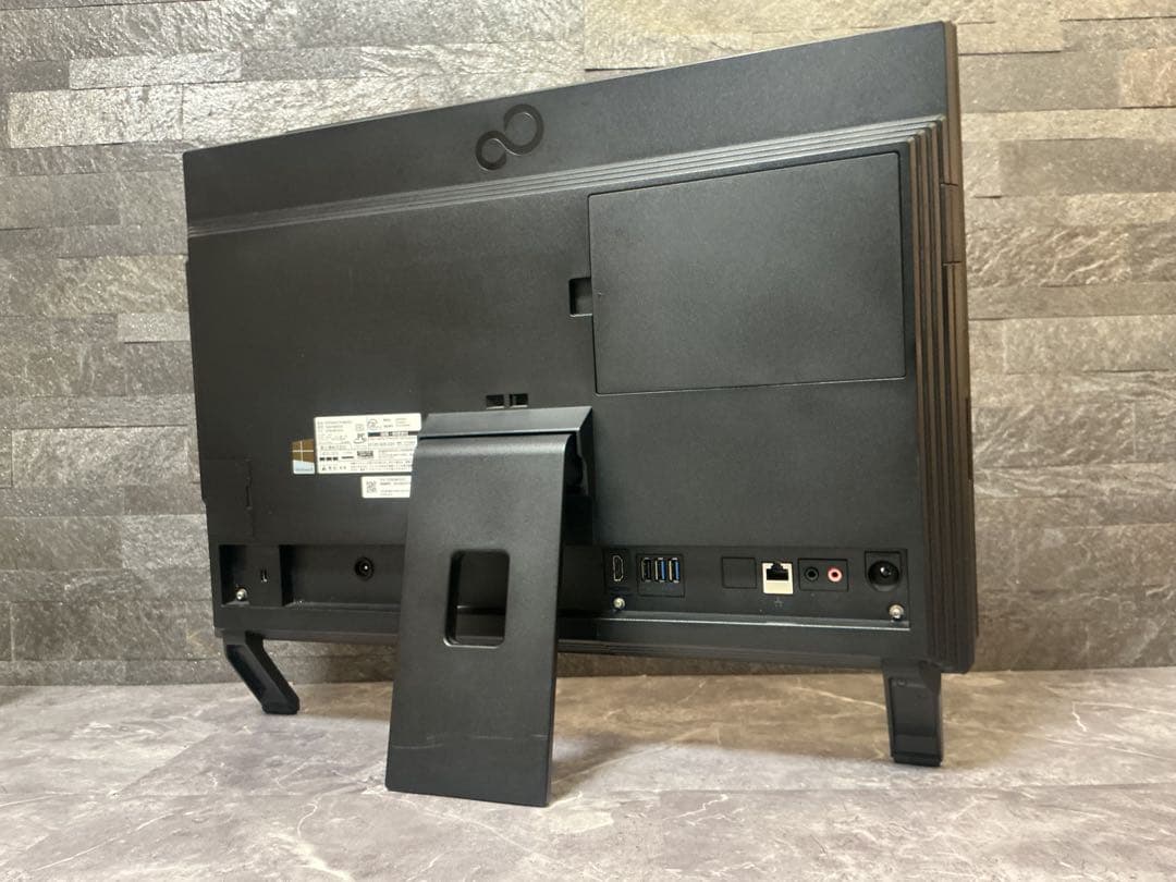 FUJITSU ESPRIMO COREi7 新品メモリ16 新品SSD512