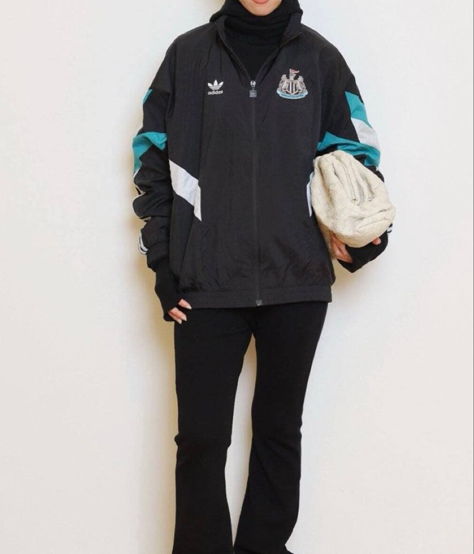 adidas ナイロンジャケット ドゥズィーエムクラス　アディダス