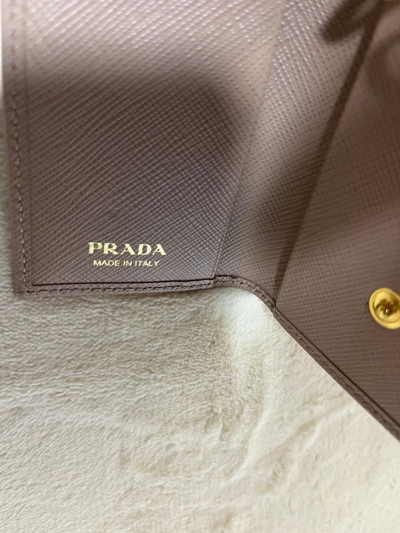 ⭐️PRADA キーケース　4連　未使用美品⭐️