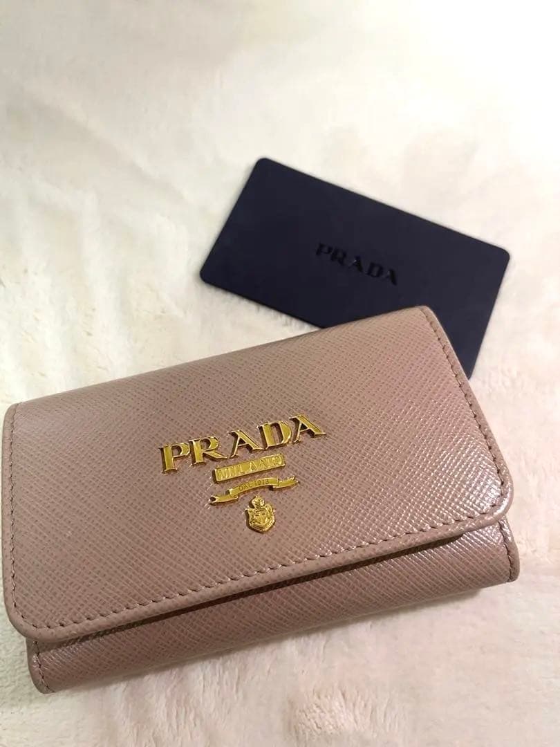 ⭐️PRADA キーケース　4連　未使用美品⭐️