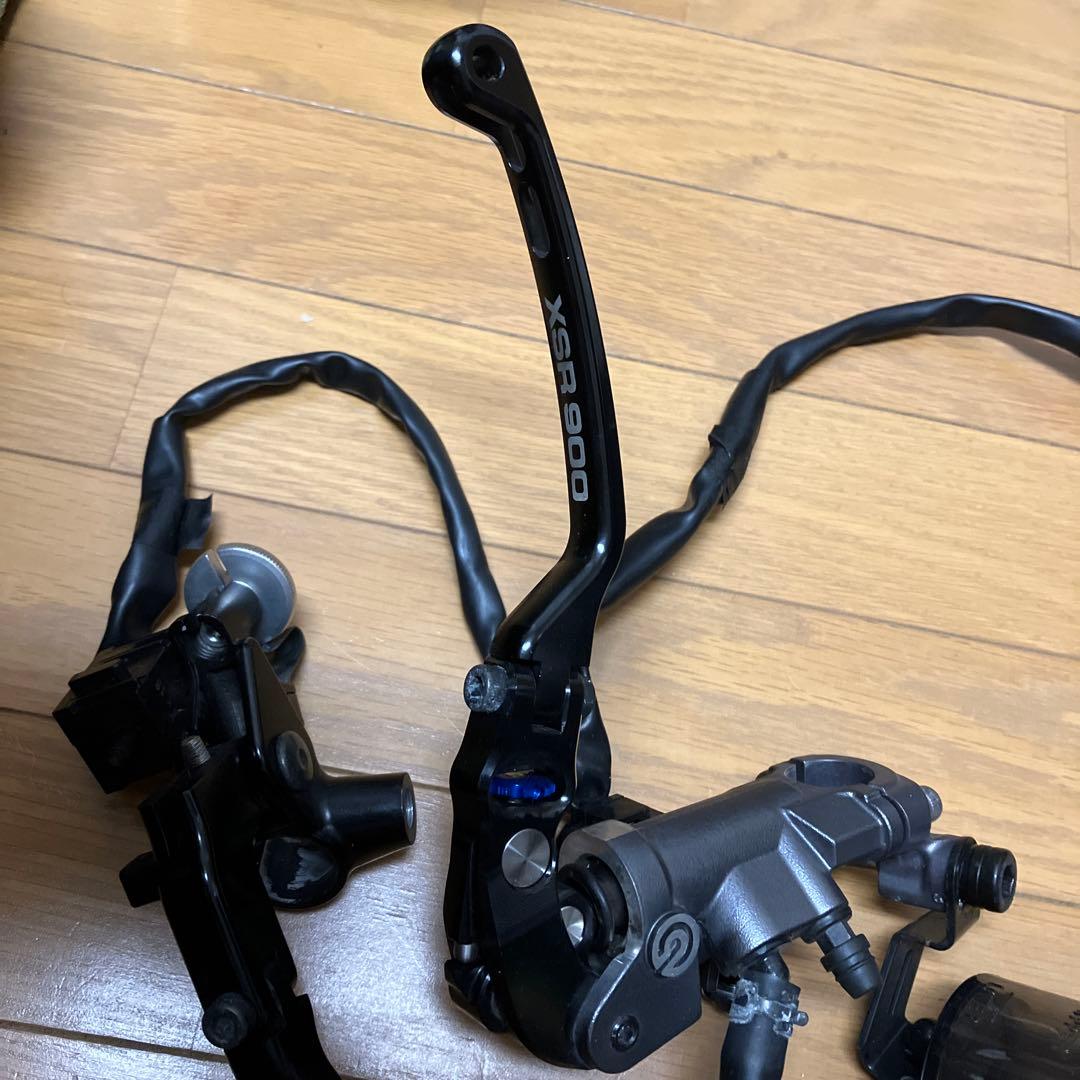 XSR900 RN80J ワイズギア製　アジャスタブル　レバーセット　他付属