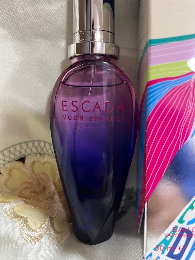 廃盤　エスカーダ　ムーンスパークル　50㎖