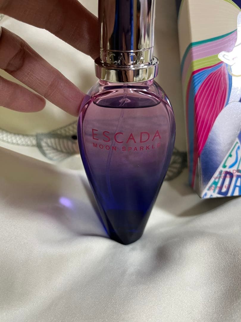 廃盤　エスカーダ　ムーンスパークル　50㎖
