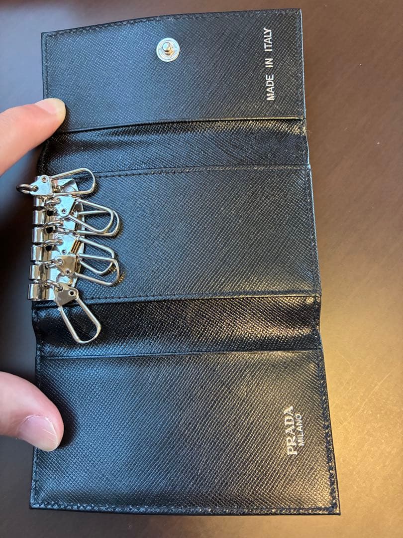 PRADA ブラック キーケース