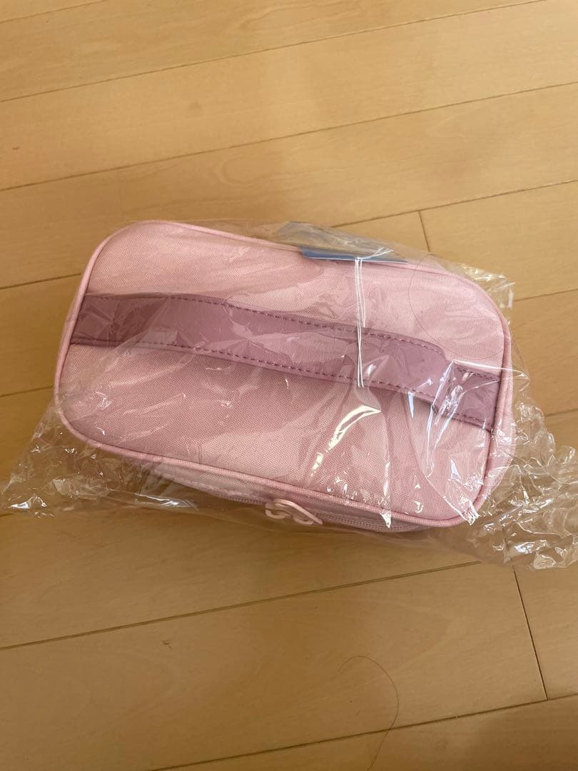 新品　ファミリア　familiar ポーチ　ピンク　バッグ　デニム