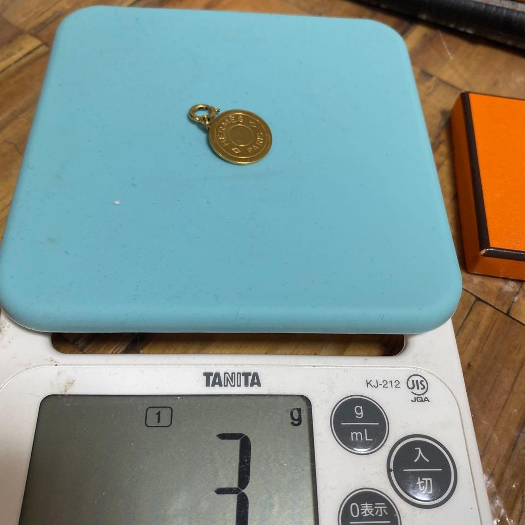HERMES 円形チャーム 3g
