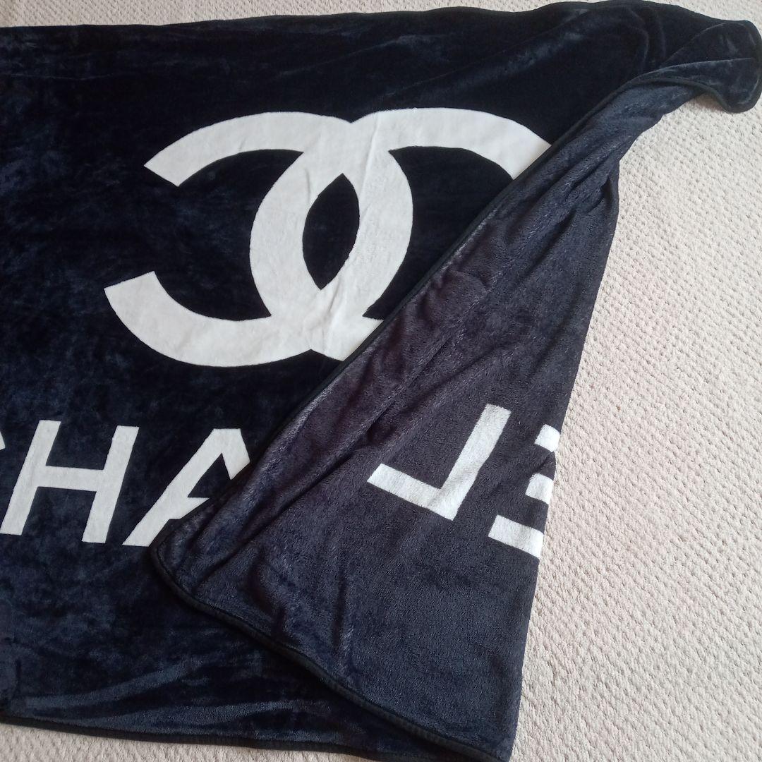 CHANELノベルティ大判ブランケット