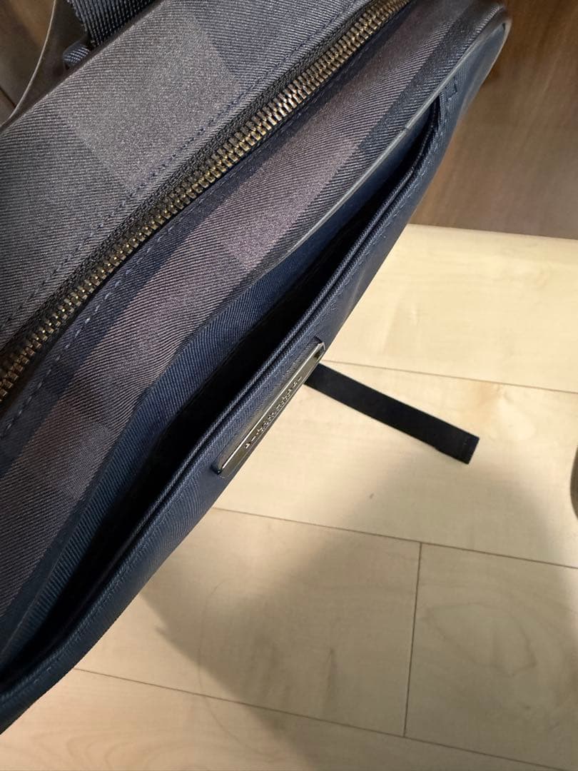 パニッキュ様ブラックレーベル　クレストブリッジ　スリムビジネスバッグパック