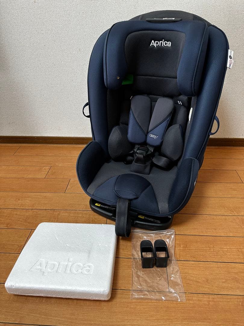 アップリカ　フォームフィット　ISOFIX360°セーフティー　ネイビー